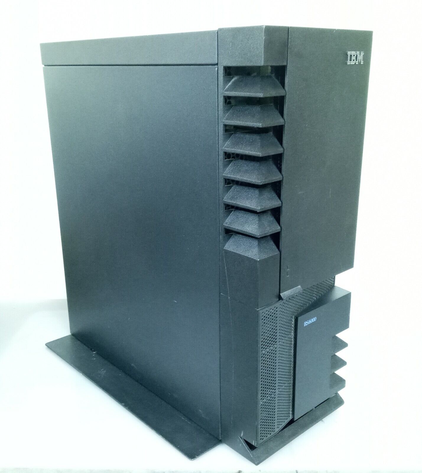 IBM RS/6000 44P Model 270 Server 375 MHz.256MB 18GB 1.44 Floppy DDS3 Tape Drive