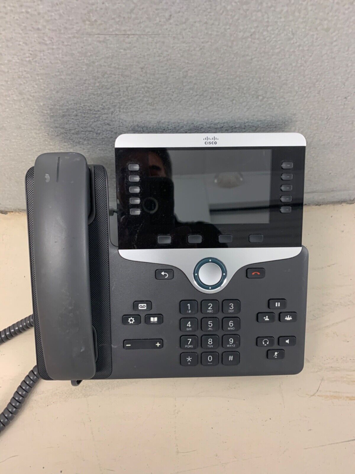 Cisco CP-8841-K9 5 Programmable Line Key 5 inch. Color VoIP Phone SIP