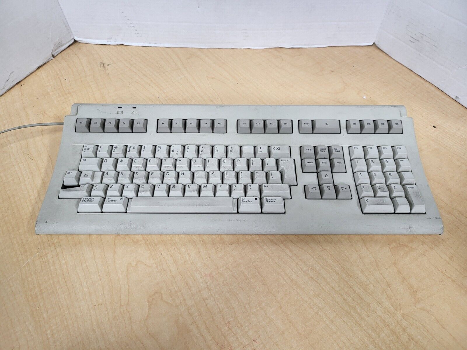 Vintage DEC Digital LK401-AA White Terminal Wired Mechanical Keyboard RJ11
