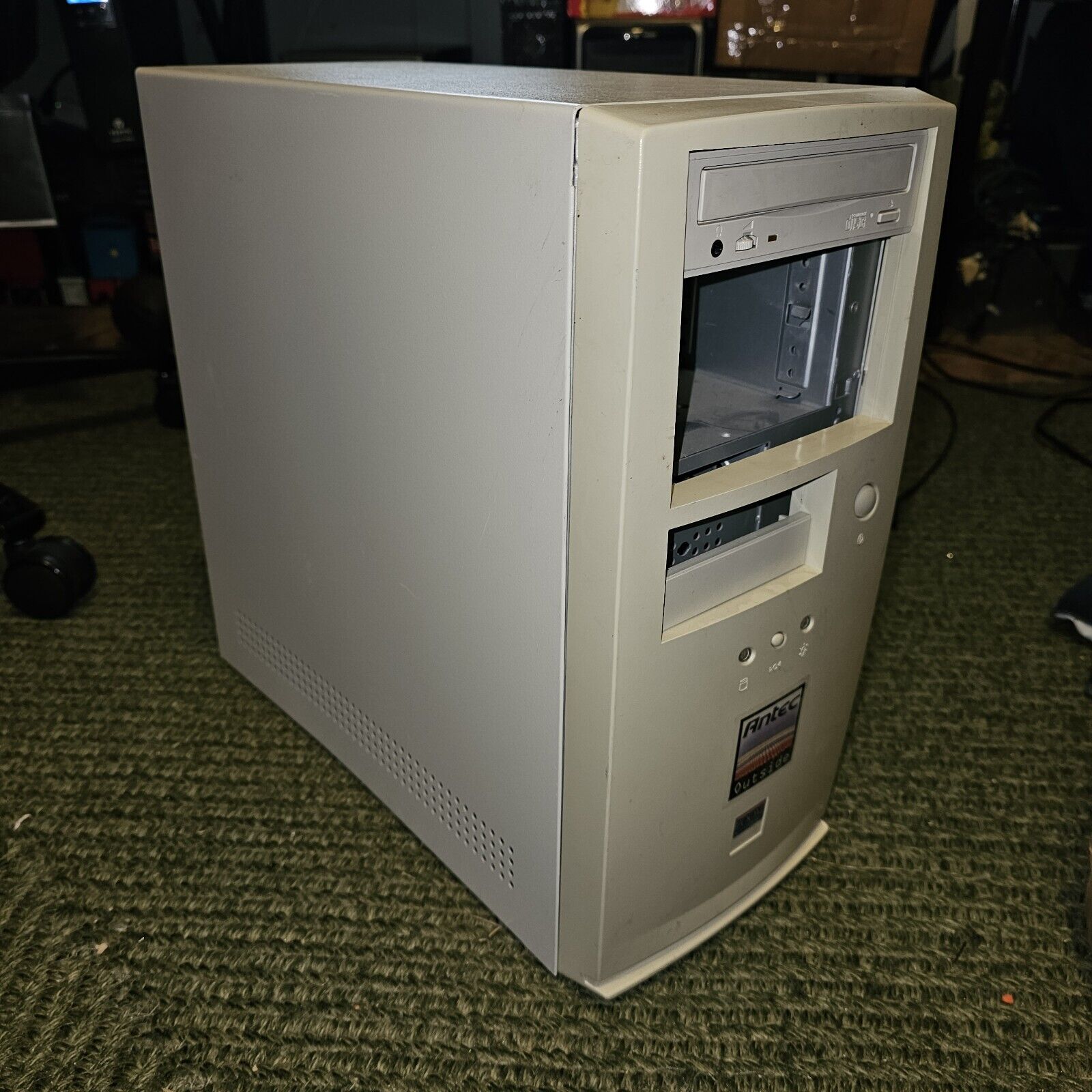 Vintage Antec Outside Full Tower ATX Beige Sleeper Retro Gaming PC Case