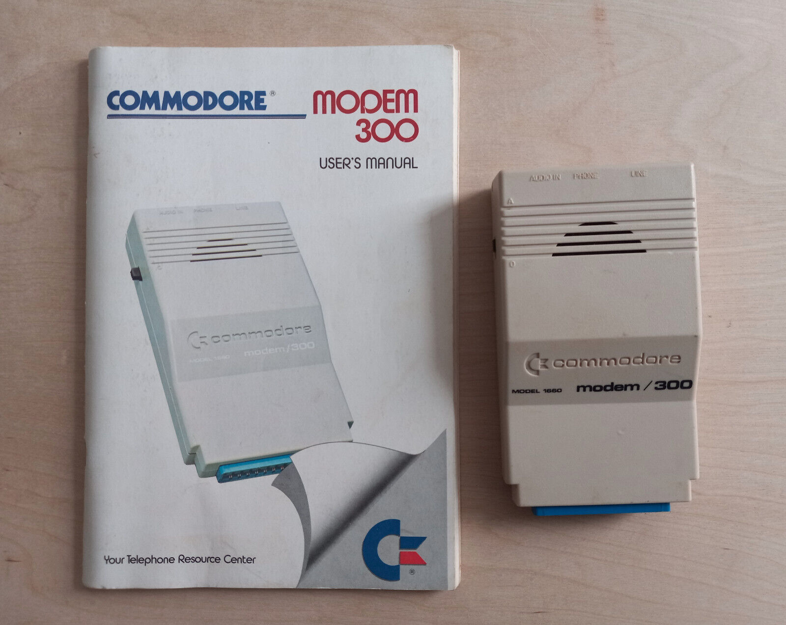 Vintage Commodore 1660 Modem ***  ***