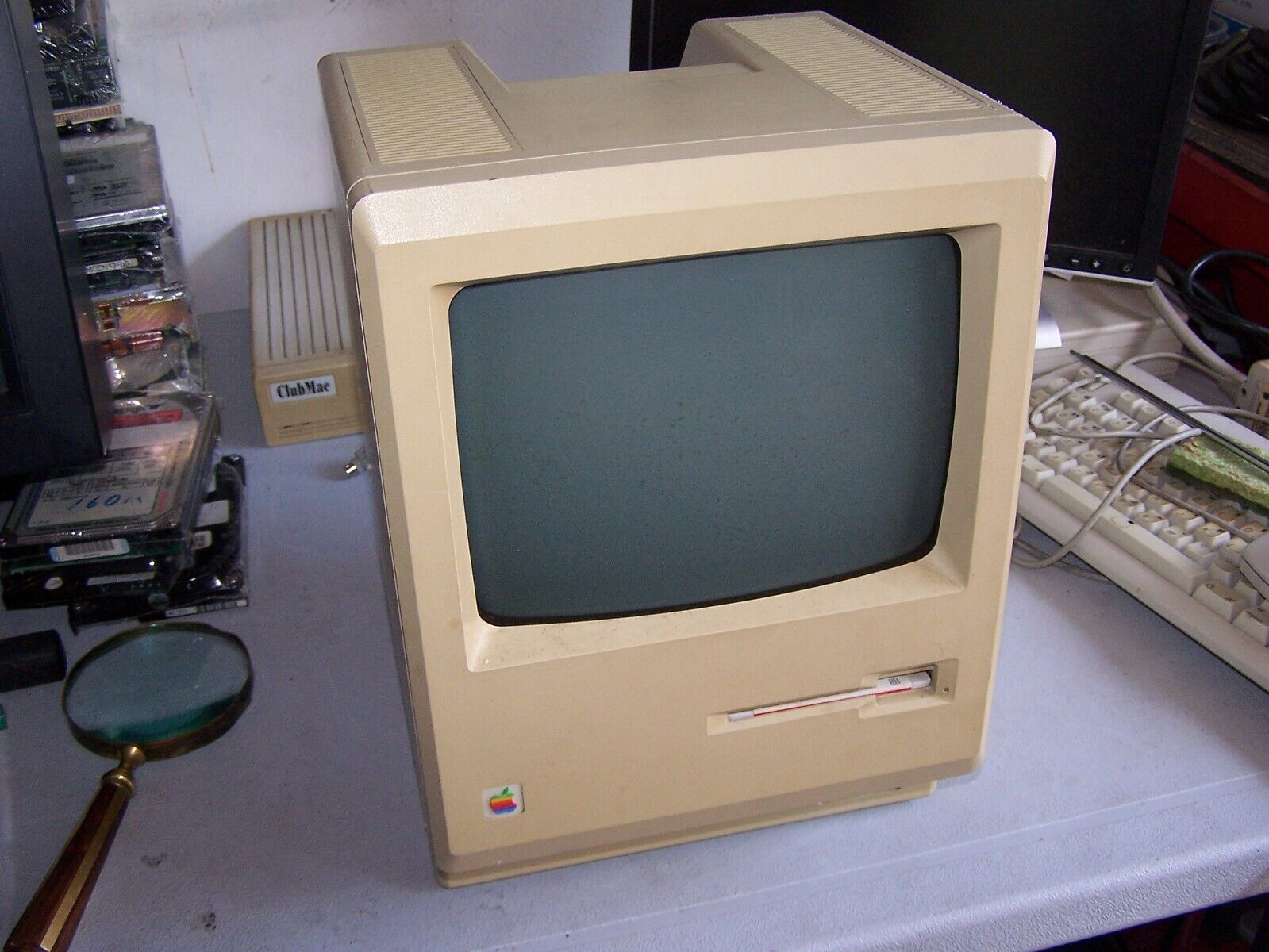 Apple Macintosh 128K M0001 Computer with 512K socketed RAM - Estate Find