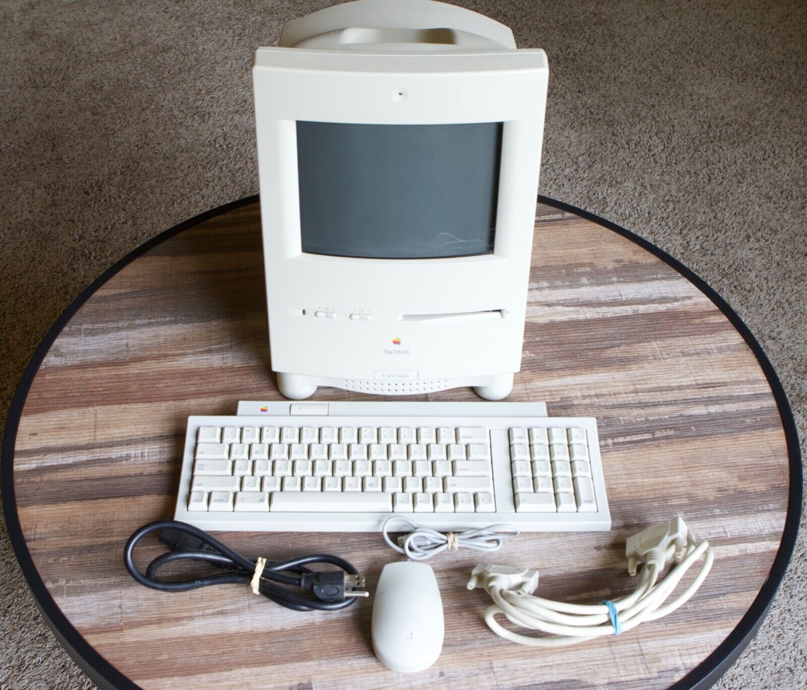 Vintage 1993 Apple Macintosh Color Classic M1600 FOR PARTS OR REPAIR -  *Read*