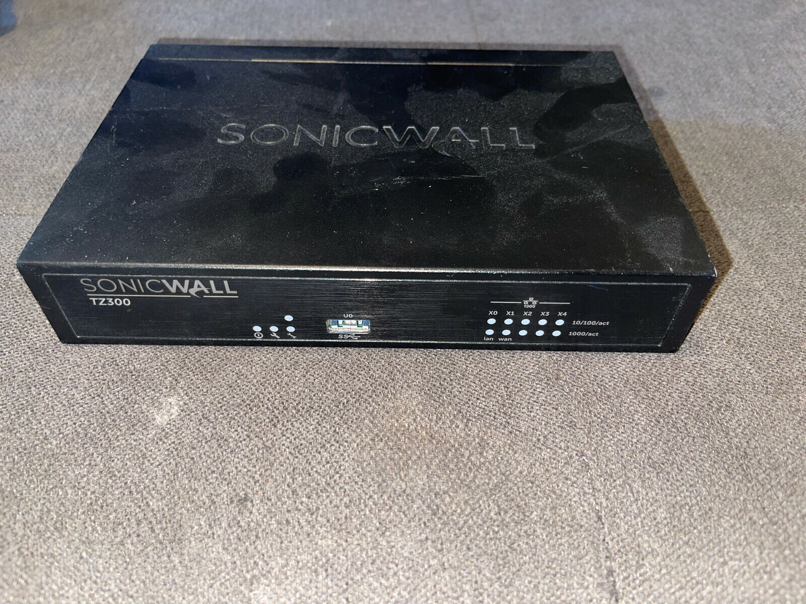 Sonicwall TZ300 5-Port Security Firewall Appliance . NO POWER. WORKS