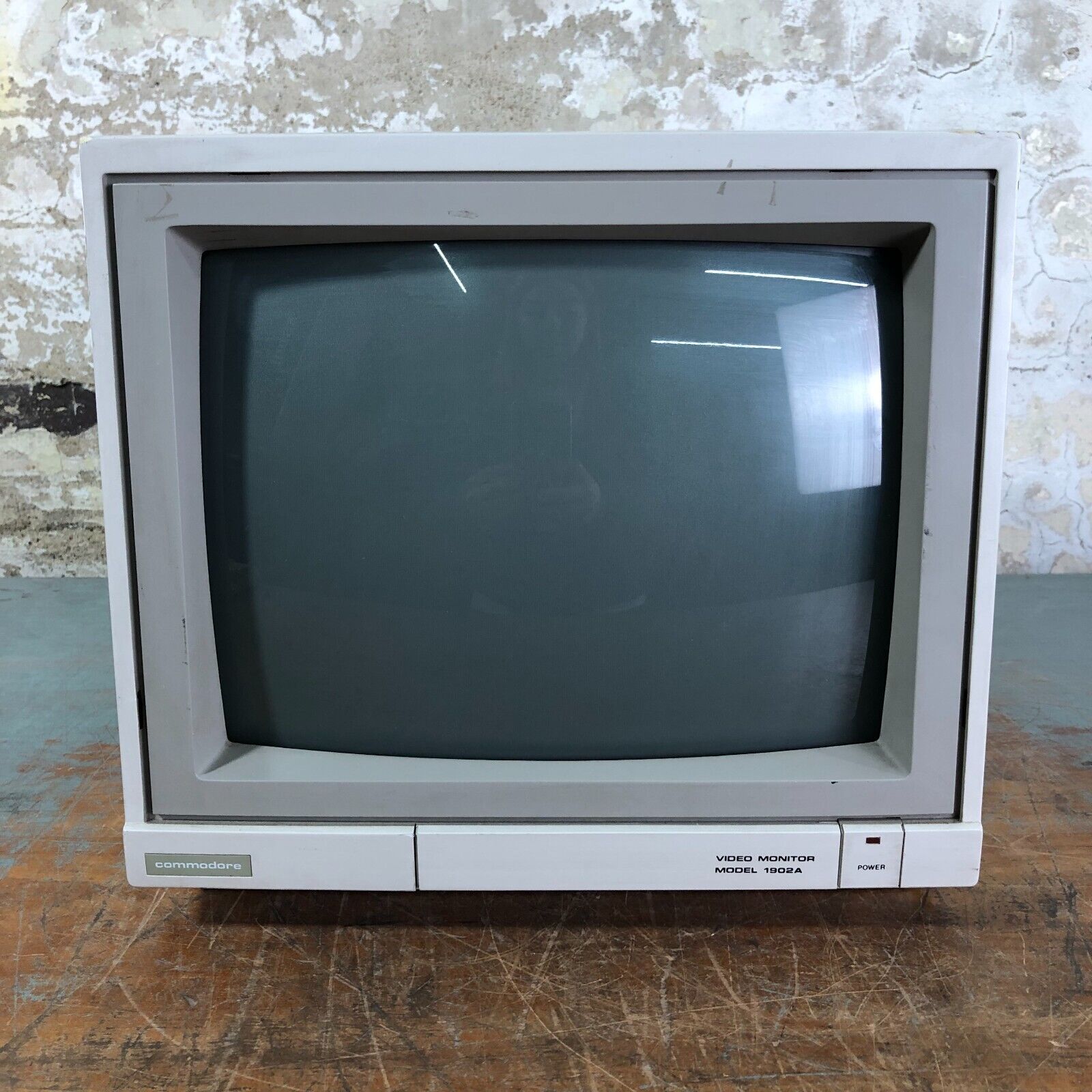 Commodore 1902A Color Display CRT Computer Monitor - TESTED & WORKING