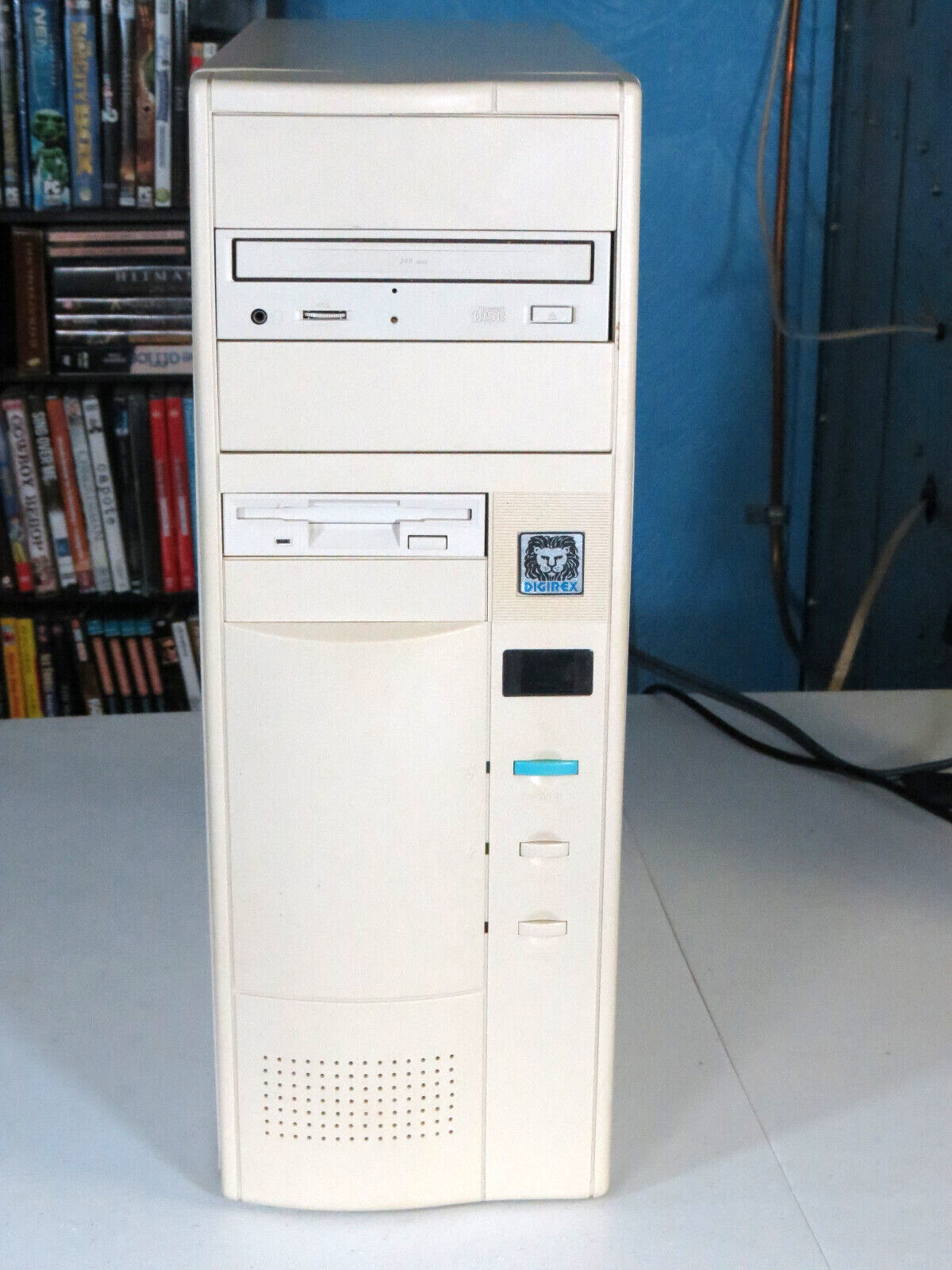 Vintage Windows 98 DOS Gaming Computer PC Pentium MMX 233Mhz 64MB RAM 2.1GB HDD