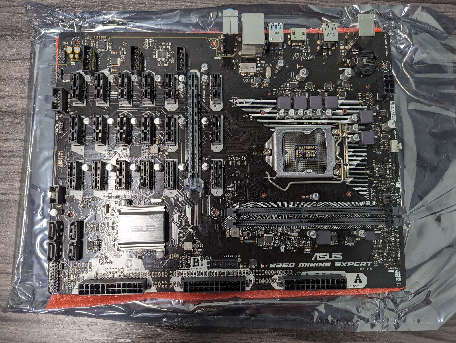ASUS B250 LGA 1151/Socket H4 , Intel Motherboard