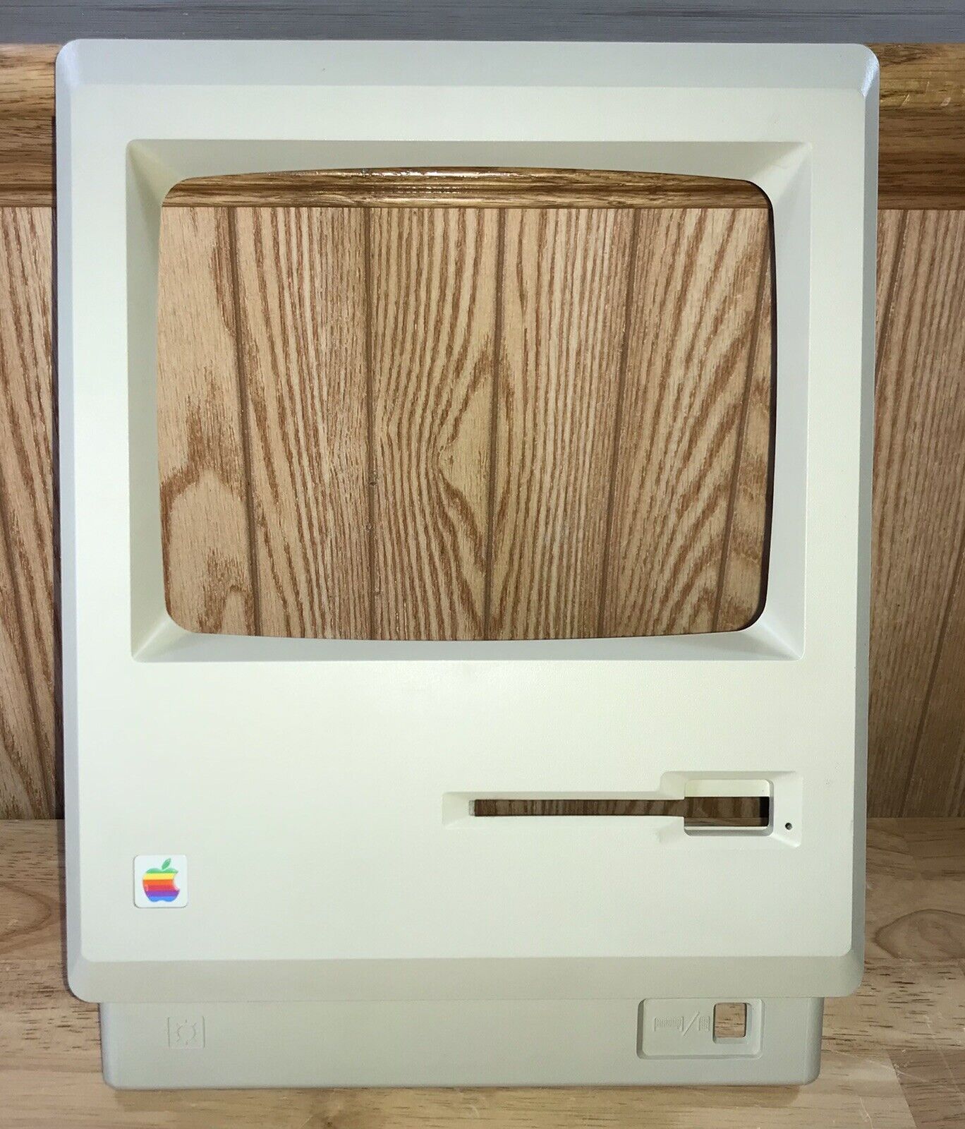 1984 Apple Macintosh Front Faceplate +Emblem Model M0001 Mac 128K Case PART ONLY