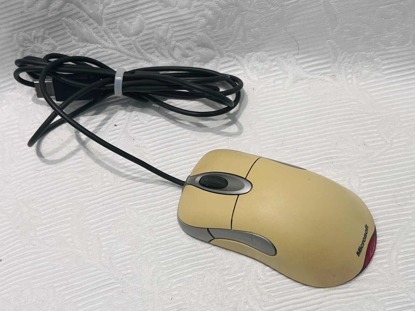 Vintage Microsoft intellimouse Optical USB Wheel Mouse 1.1/1.1a Off White