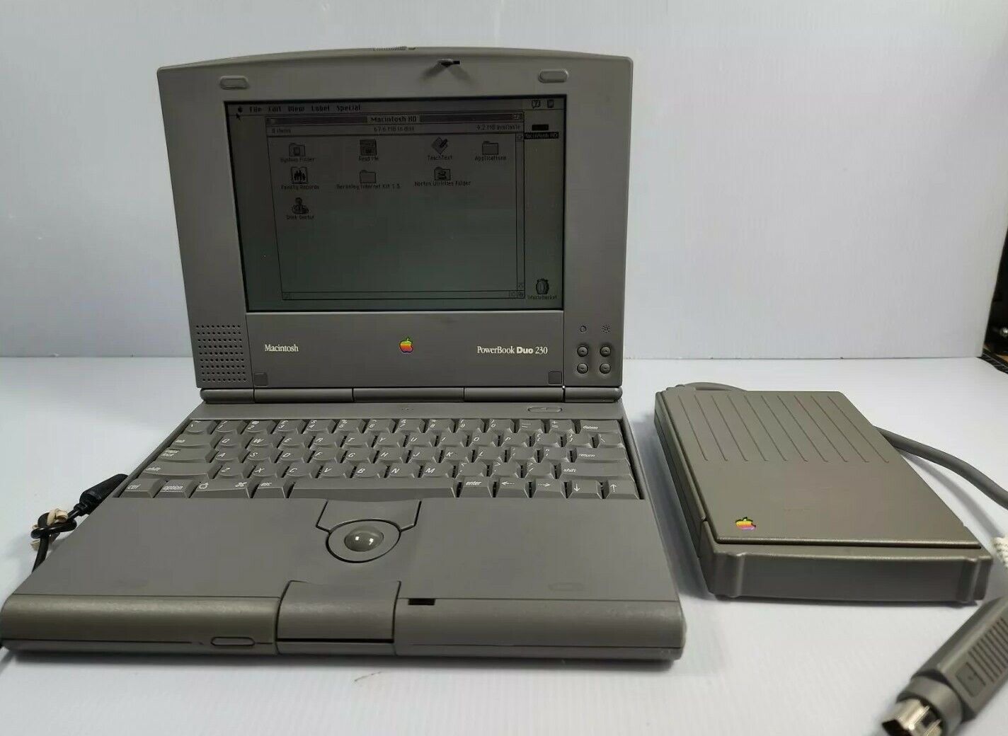 Vintage Apple Computer Macintosh PowerBook Duo 230 M7777 With 3 Accessories #B4