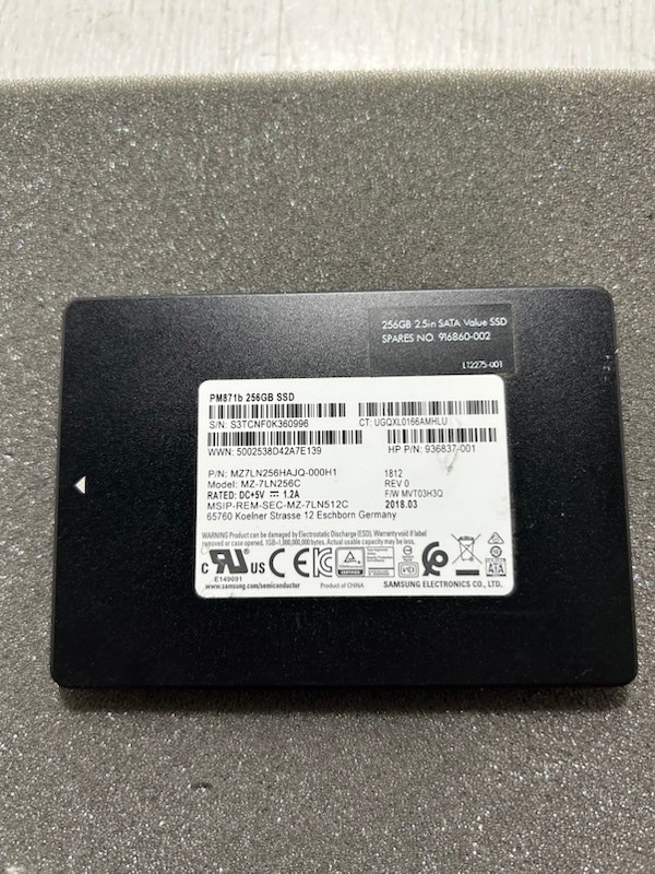 SAMSUNG 256GB SSD PM871b SAMSUNG 256GB SSD PM871b
