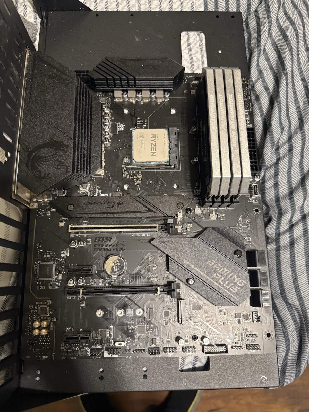 ryzen 5500, b550 msi gaming plus, 16gb of ddr4