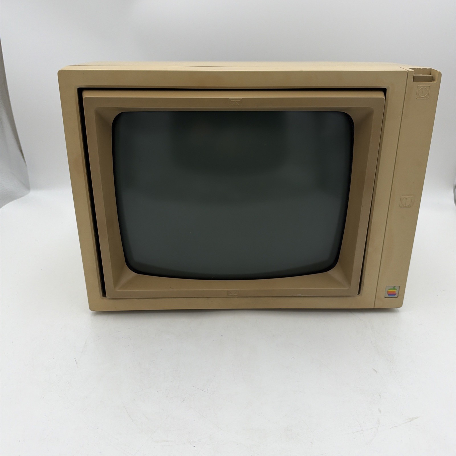 Vintage Apple Monitor II A2M2010 Green Monochrome CRT Tested Working Apple IIe Vintage Apple Monitor II A2M2010 Green Monochrome CRT Tested Working Apple IIe