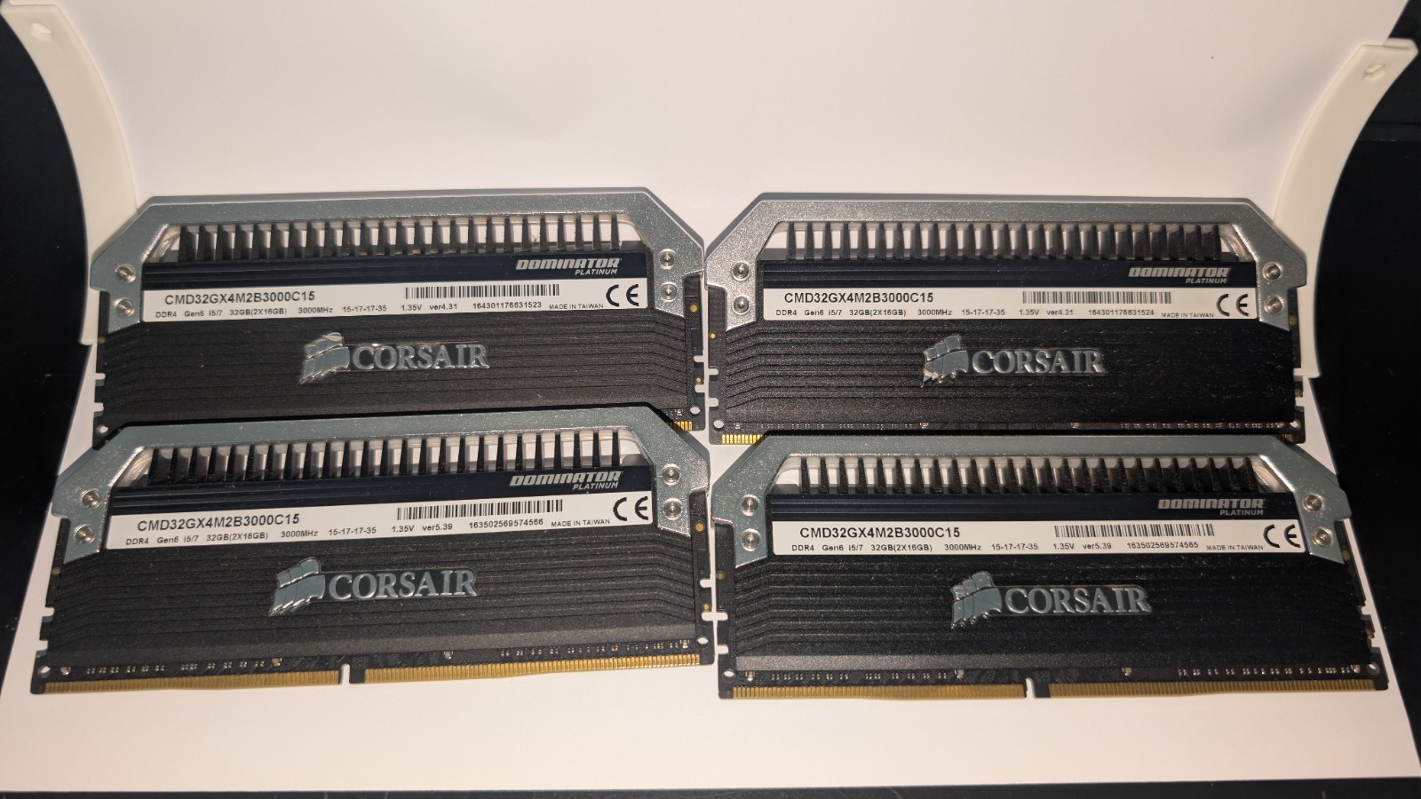Corsair Dominator Platinum 64GB (4x16GB) DDR4-3000 CL15 Desktop RAM