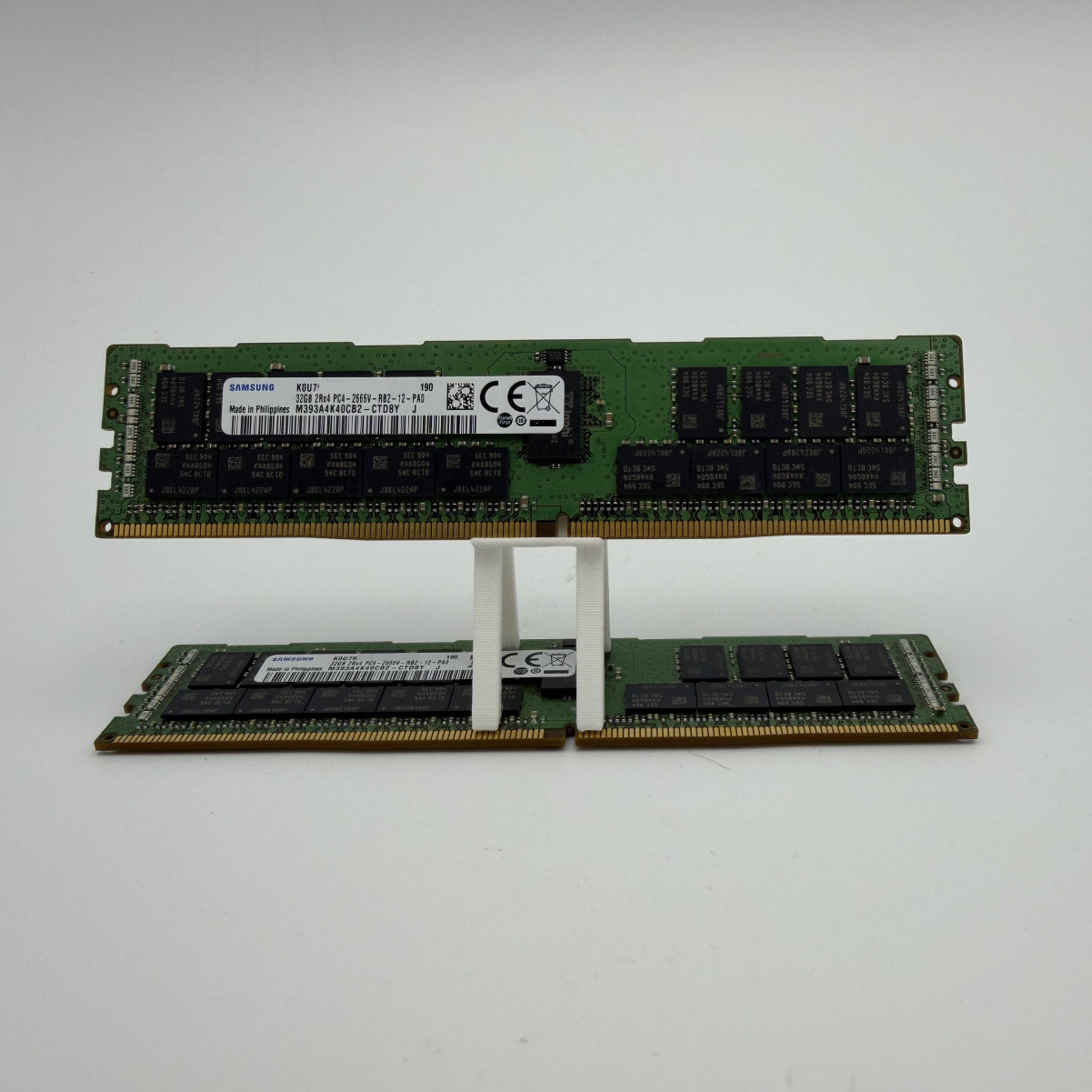 Samsung 32GB 2666V DDR4 (PC4-21300) RDIMM ECC RAM Memory | M393A4K40CB2-CTD Lot Samsung 32GB 2666V DDR4 (PC4-21300) RDIMM ECC RAM Memory | M393A4K40CB2-CTD Lot