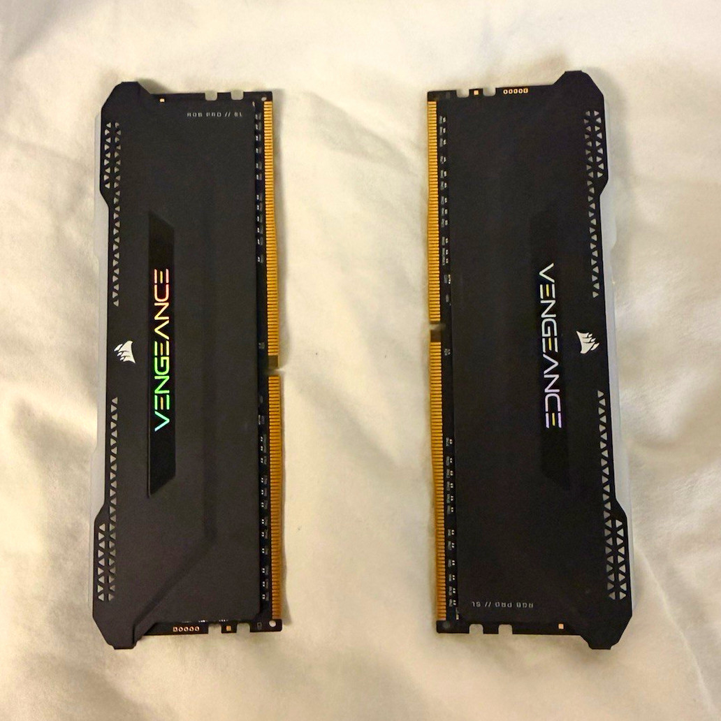 Corsair Vengeance RGB Pro 32GB (2x16GB) DDR4-3600 DIMM