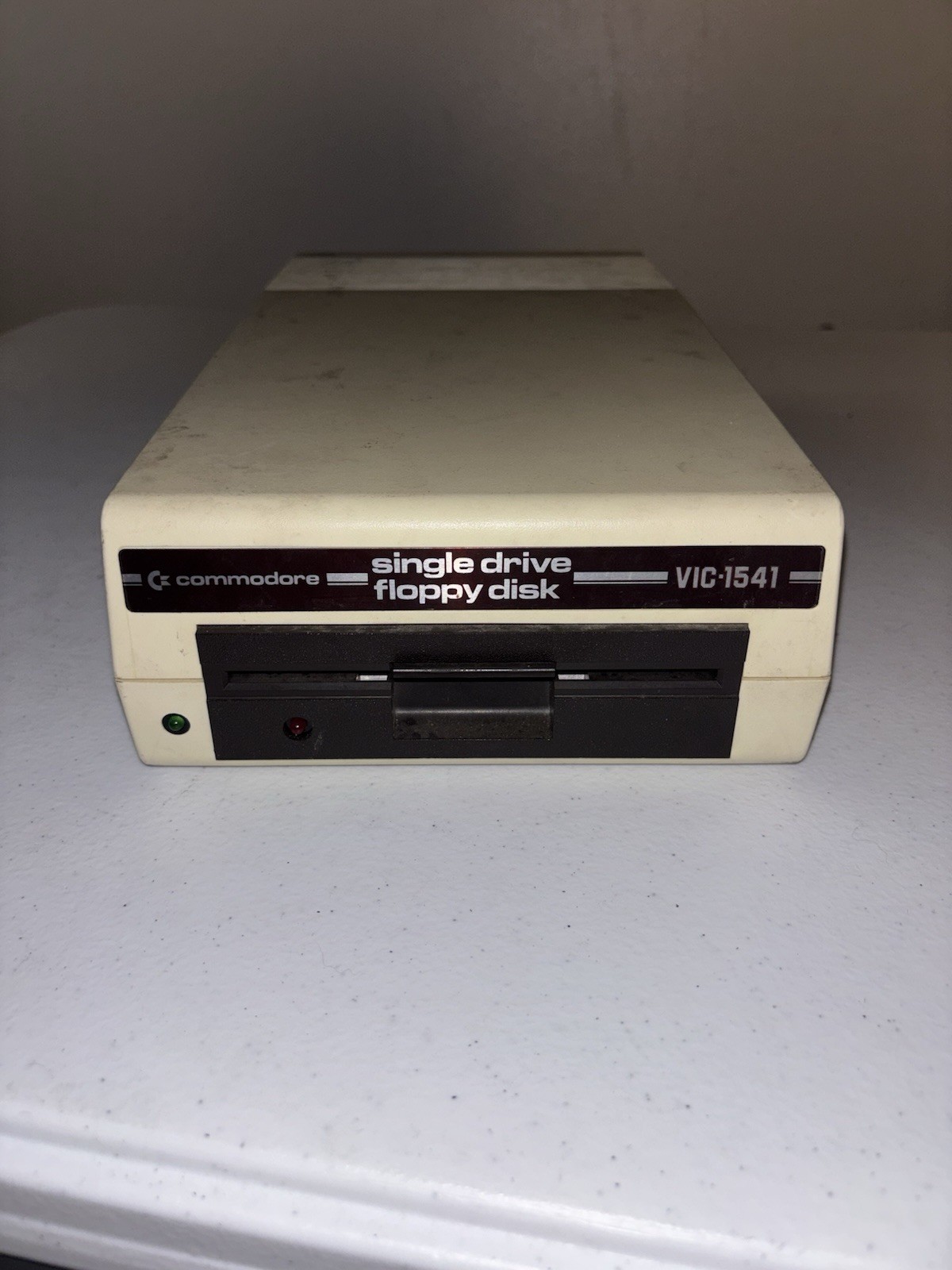 Vintage Commodore VIC-1541 Floppy Disc Drive Untested Vintage Commodore VIC-1541 Floppy Disc Drive Untested
