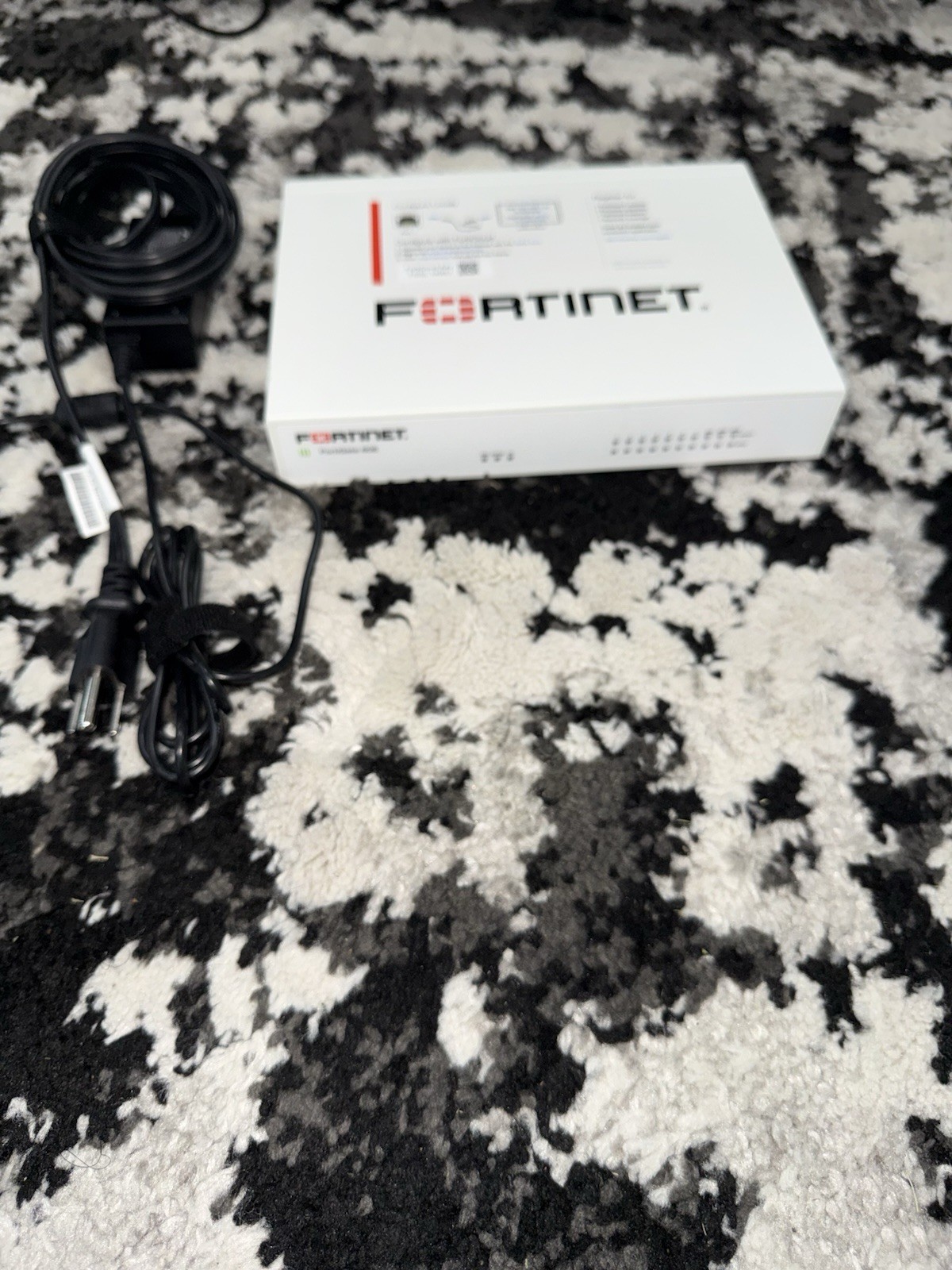 Fortinet FortiGate 60E FG-60E Firewall Security Appliance w/ Power Adapter Fortinet FortiGate 60E FG-60E Firewall Security Appliance w/ Power Adapter