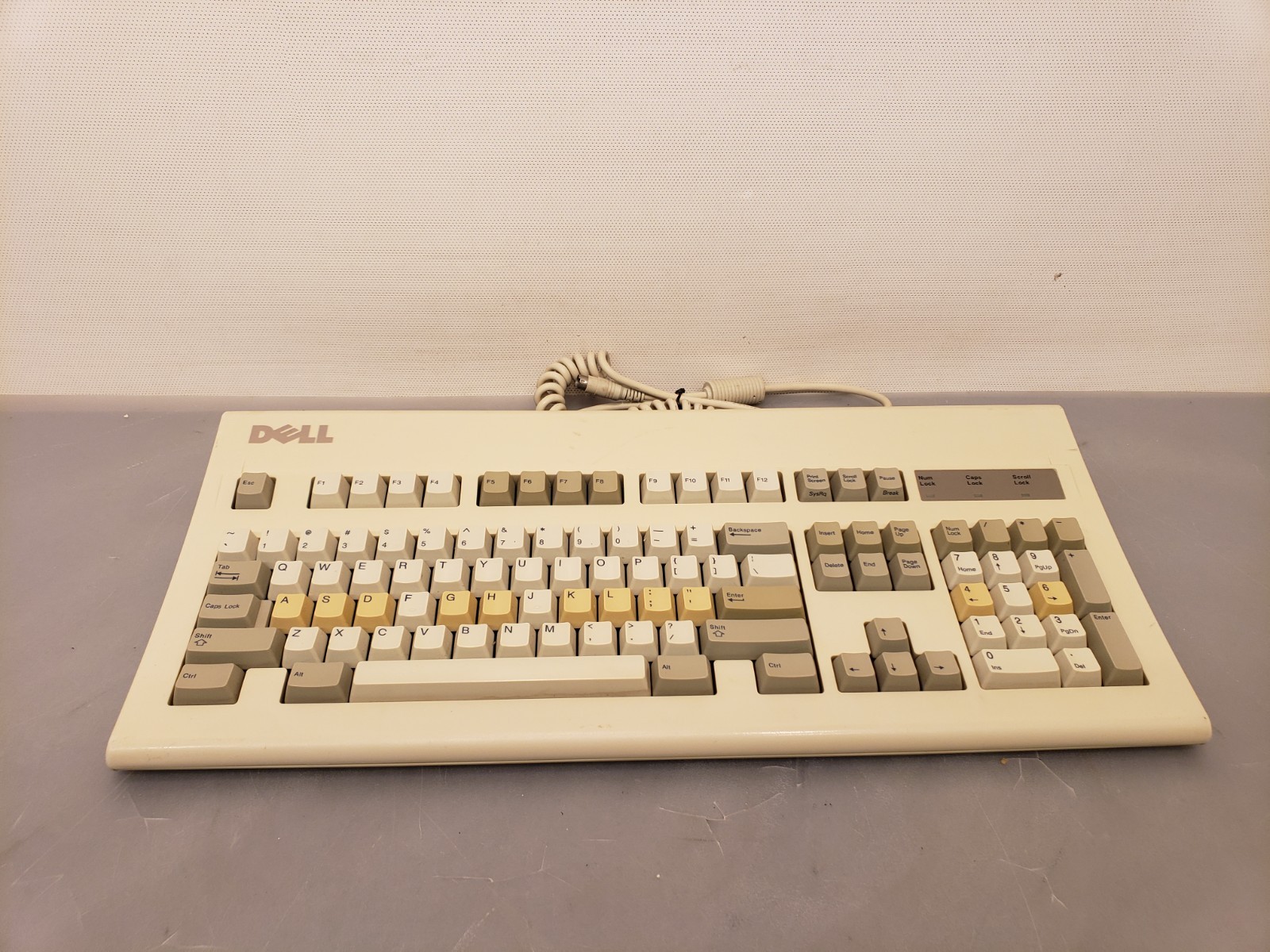 Vintage Retro Dell AT101R Mechanical PS2 Beige Keyboard