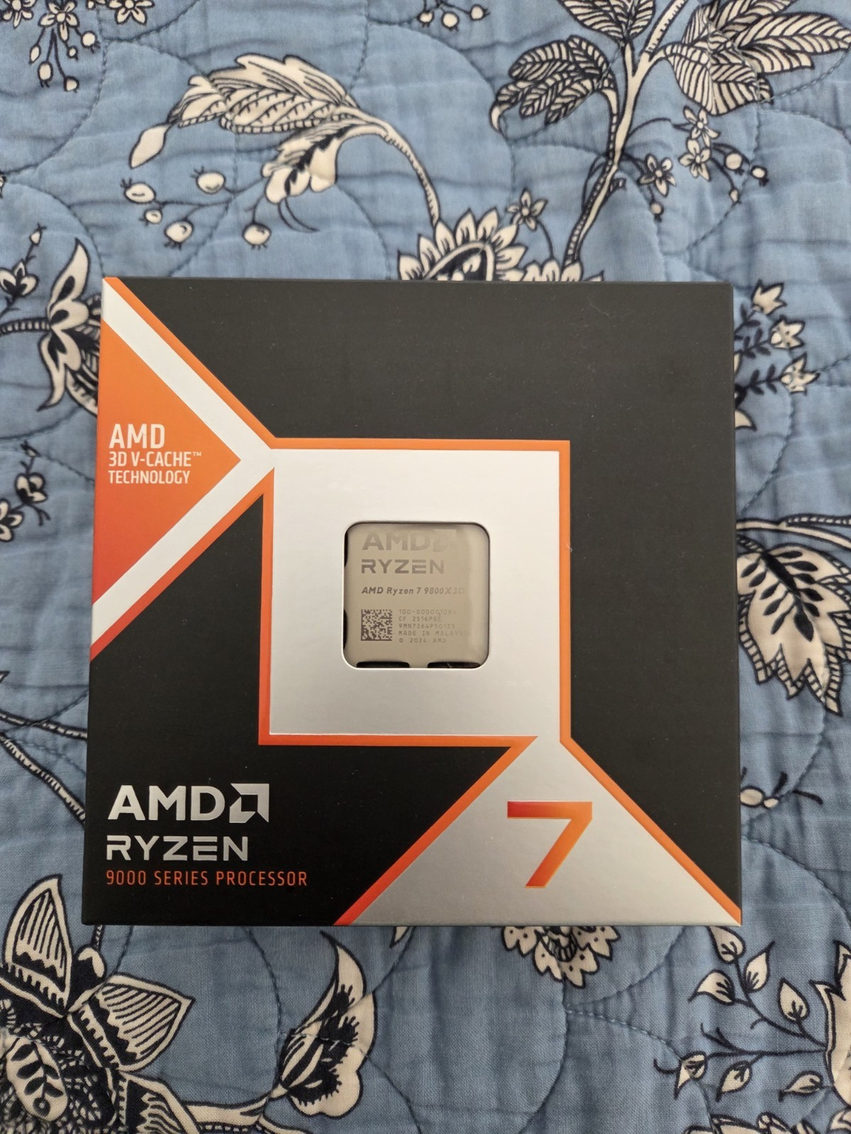 AMD Ryzen 7 9800X3D 8-Core 16-Thread Socket AM5 Desktop Processor Excellent