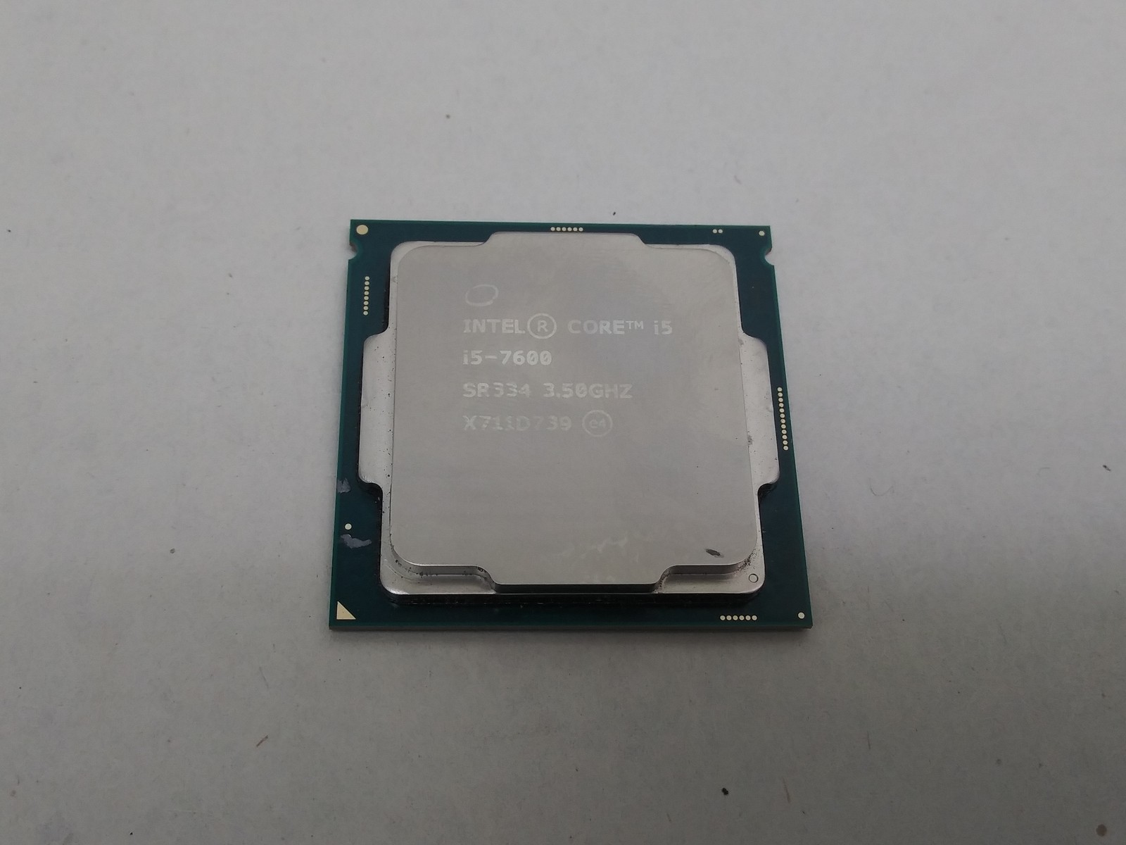 Intel Core i5-7600 3.5 GHz 8 GT/s LGA 1151 Desktop CPU Processor SR334 Intel Core i5-7600 3.5 GHz 8 GT/s LGA 1151 Desktop CPU Processor SR334