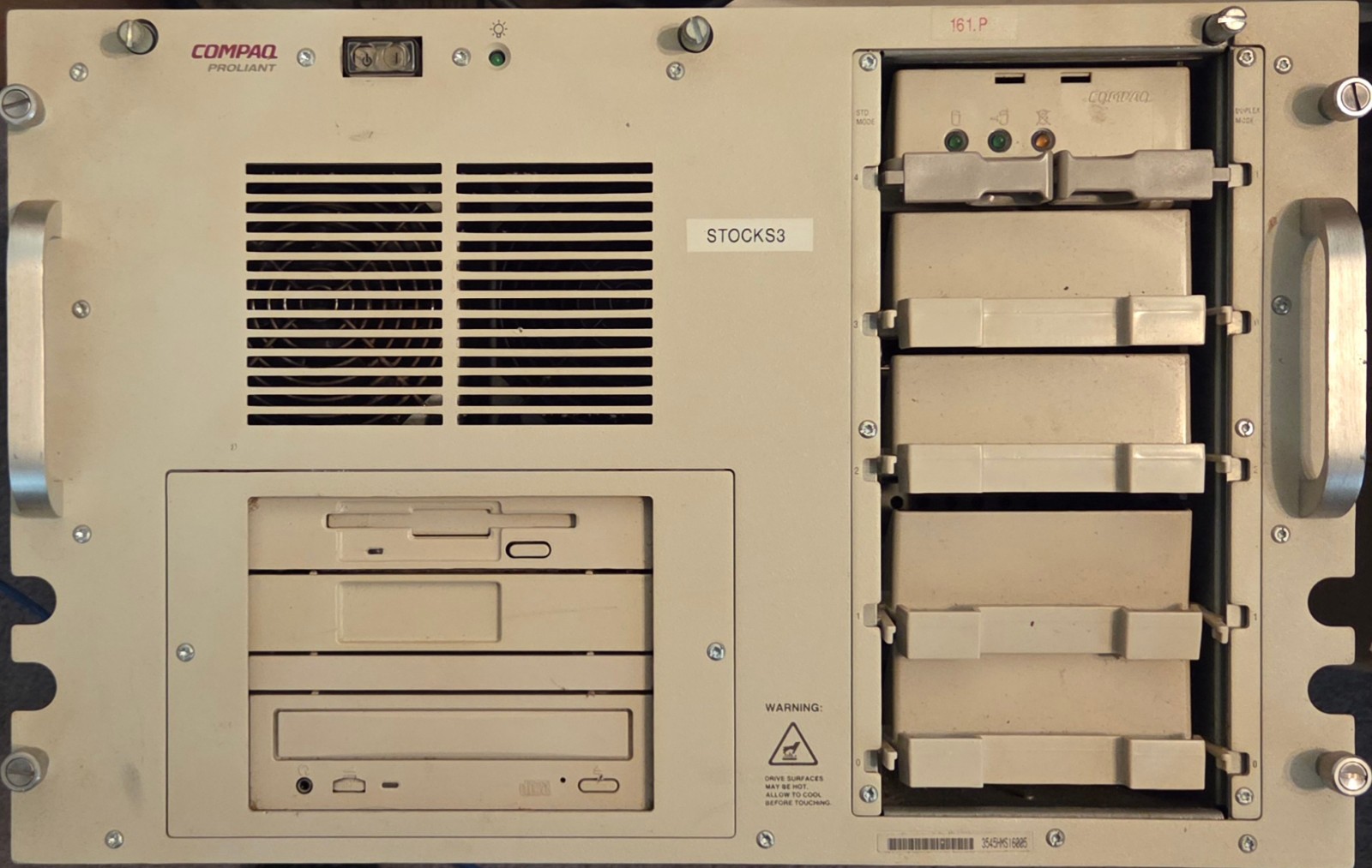 Compaq ProLiant 1500R 5/100 rack server, Series 3155, with IBM 2.1GB HD, VINTAGE Compaq ProLiant 1500R 5/100 rack server, Series 3155, with IBM 2.1GB HD, VINTAGE