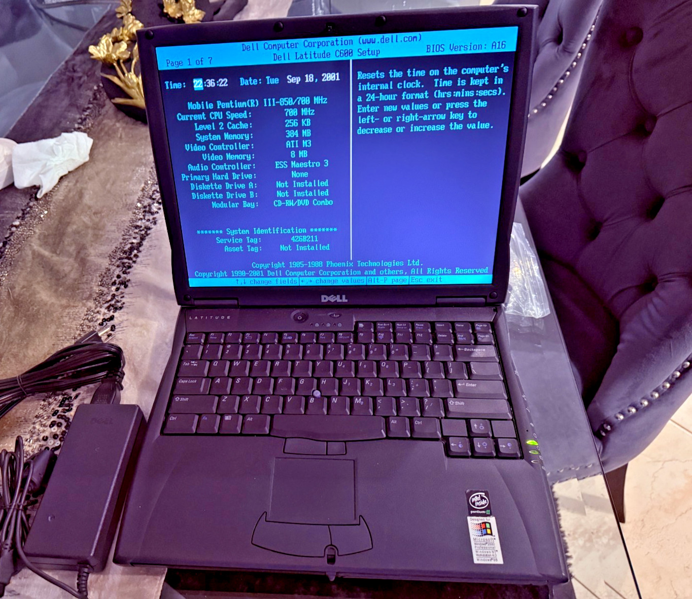 Vintage Dell Latitude D600 Retro Laptop Includes accessories
