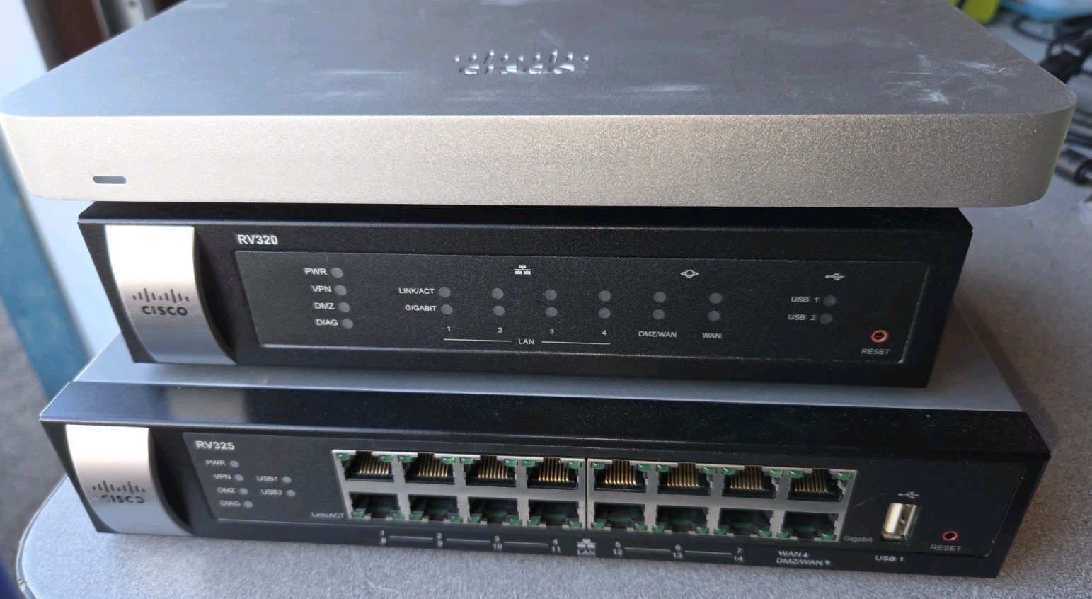 Cisco RV320 + RV325 + MERAKI MX64 *UNTESTED NO POWER SUPPLIES*