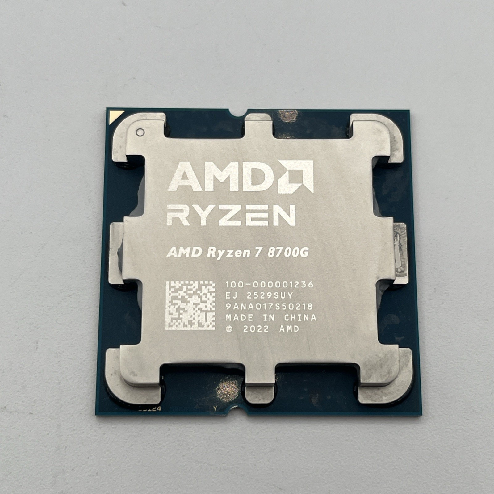 AMD Ryzen 7 8700G 8-Core 16-Thread Radeon 780M LGA 1718 4.2GHz Processor ( AMD Ryzen 7 8700G 8-Core 16-Thread Radeon 780M LGA 1718 4.2GHz Processor (