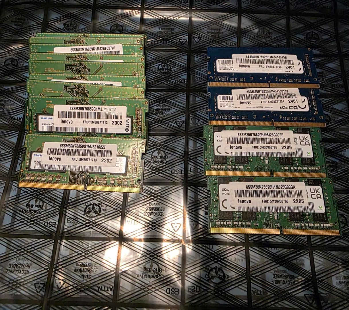 Lot of 14 - 16GB DDR4 Memory PC4-3200 SODIMM Laptop RAM 3200MHz  (MIX BRAND)