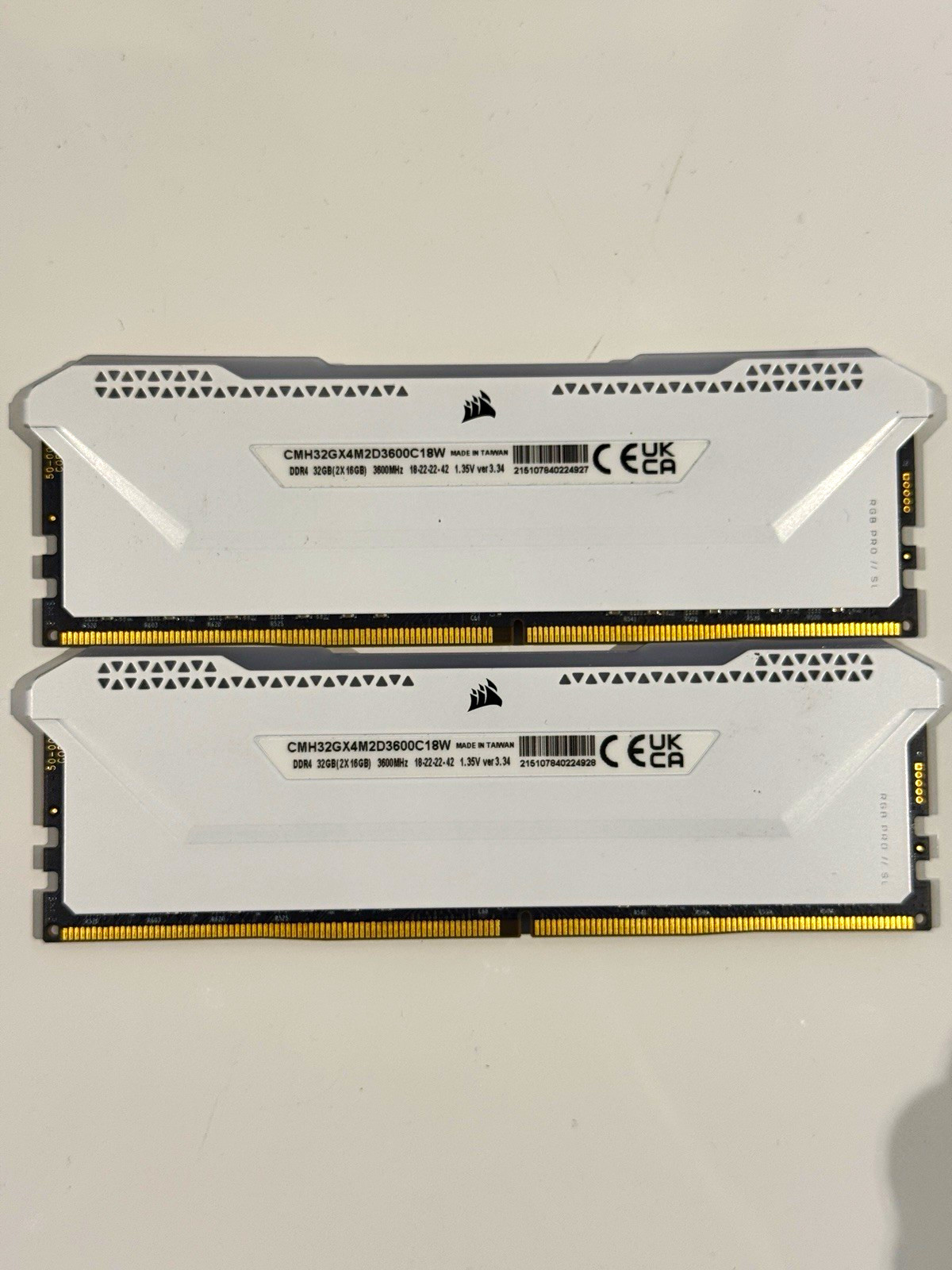 Corsair Vengeance RGB Pro SL 32GB (2x16GB) 3600 White CMH32GX4M2D3600C18W