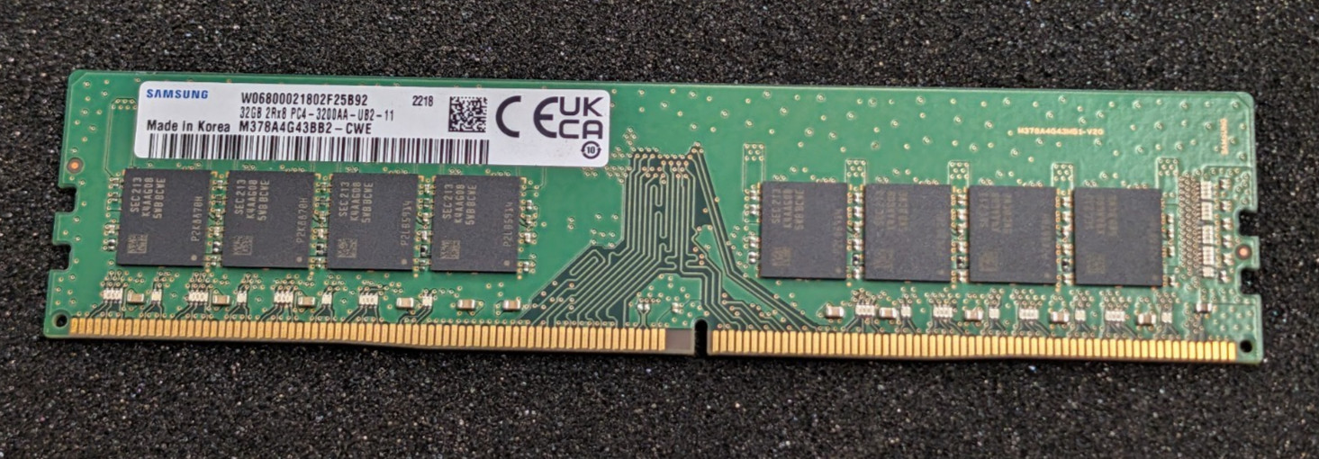 Samsung 32GB DDR4 3200MHz UDIMM Desktop RAM Memory Module M378A4G43BB2-CWE Samsung 32GB DDR4 3200MHz UDIMM Desktop RAM Memory Module M378A4G43BB2-CWE