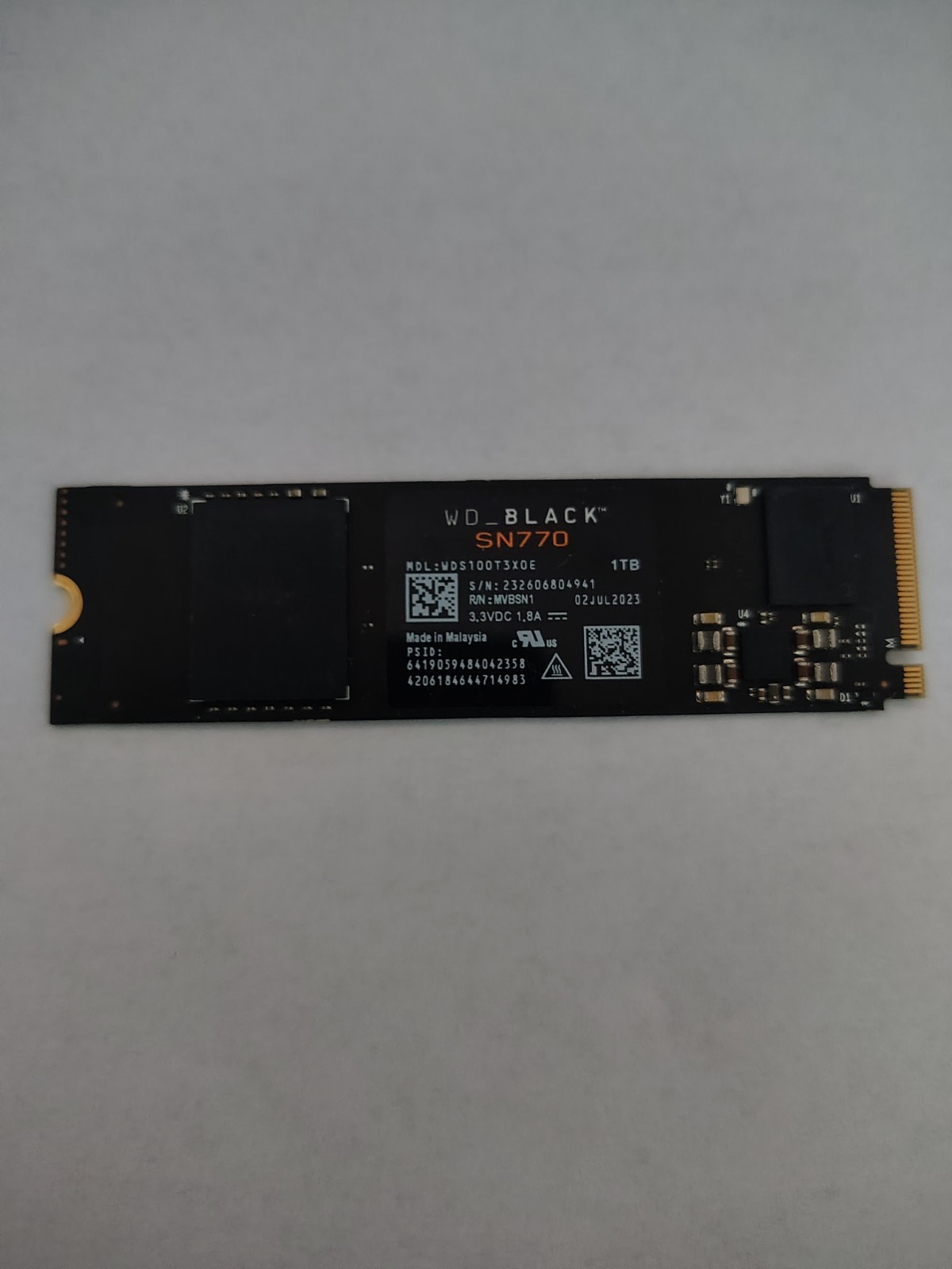 Western Digital WD_BLACK SN770 1TB M.2 NVMe Internal SSD w/heatsink WDS100T3X0E