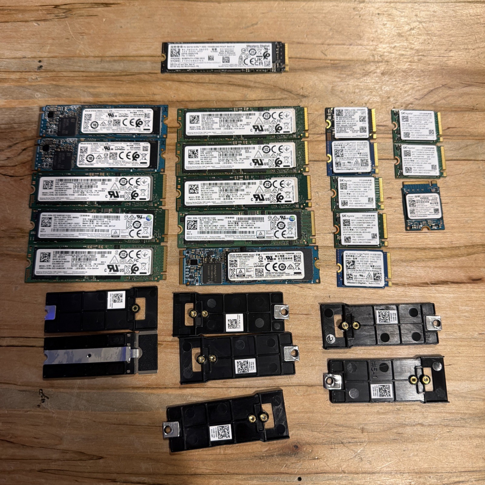 LOT OF 19 / 1TB / 512 GB / NVME SSD / Mix Brands LOT OF 19 / 1TB / 512 GB / NVME SSD / Mix Brands