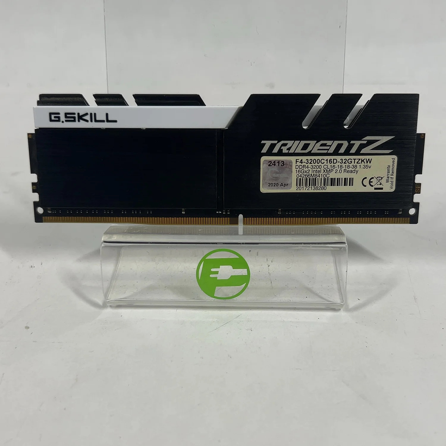 G.Skill Trident Z 16GB (1x16GB) RAM DDR4 3200MHz F4-3200C16D-32GTZKW