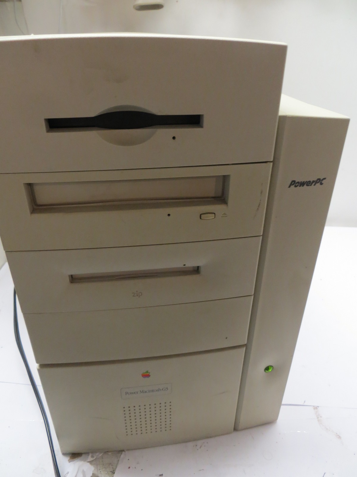 Vintage Apple Power Macintosh G3 PowerPC M4405 Desktop Computer