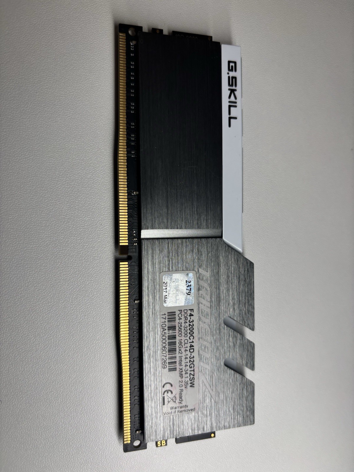 G.Skill F4-3200C14D-32GTZSW 16GB 3200MHz DDR4 Desktop Memory G.Skill F4-3200C14D-32GTZSW 16GB 3200MHz DDR4 Desktop Memory