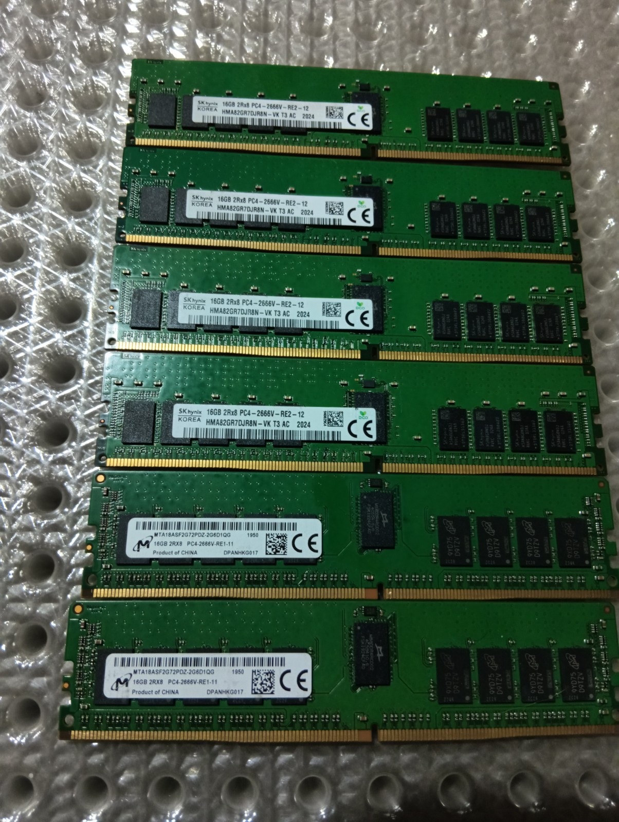 SK Hynix 96GB (6x16GB)DDR4 2666MHz RDIMM PC4-2666V HMA82GR7DJR8N MTA18ASF2G72PDZ SK Hynix 96GB (6x16GB)DDR4 2666MHz RDIMM PC4-2666V HMA82GR7DJR8N MTA18ASF2G72PDZ