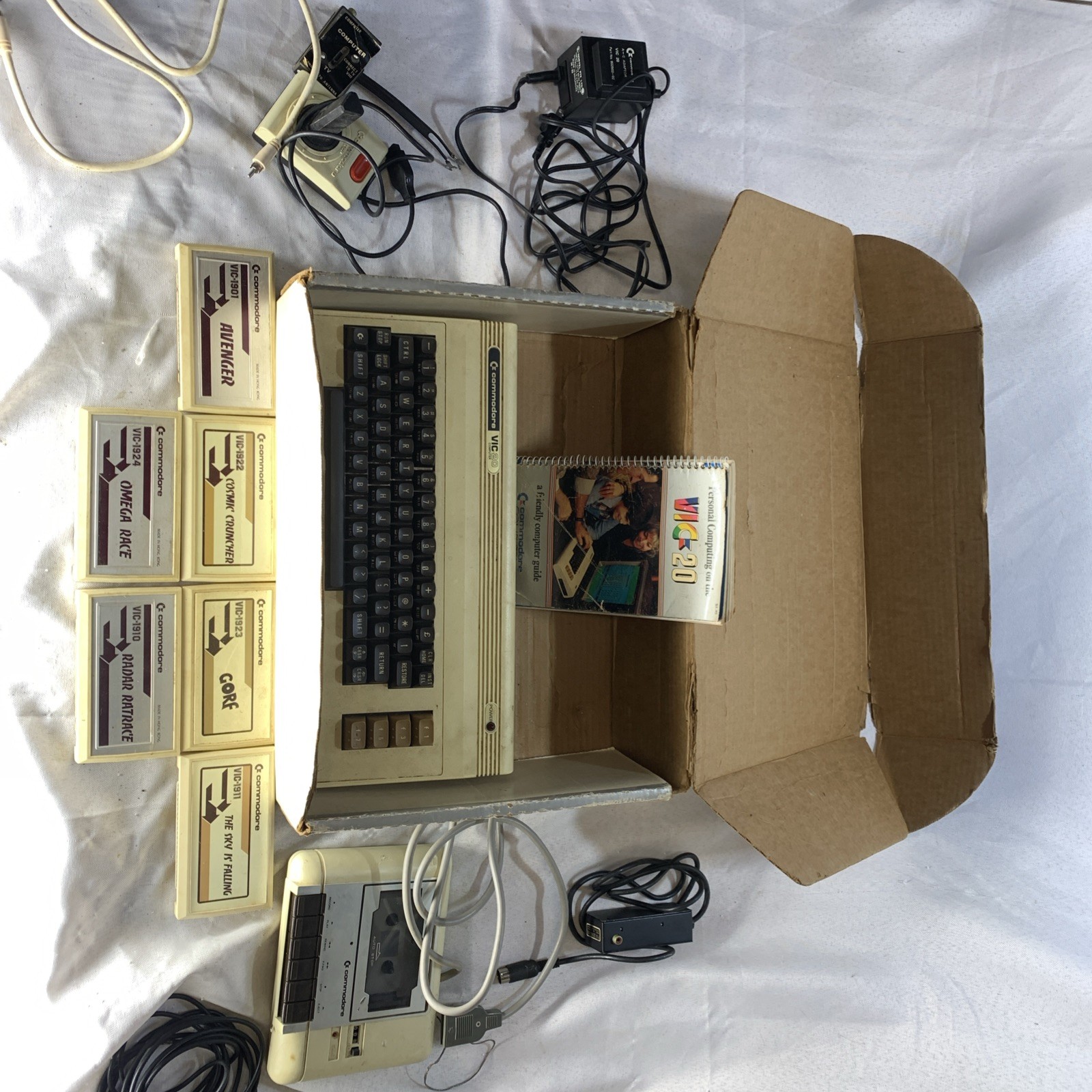 Commodore VIC-20 Computer In Original Box (As-Is) Joystick, Tape Player, Games Commodore VIC-20 Computer In Original Box (As-Is) Joystick, Tape Player, Games