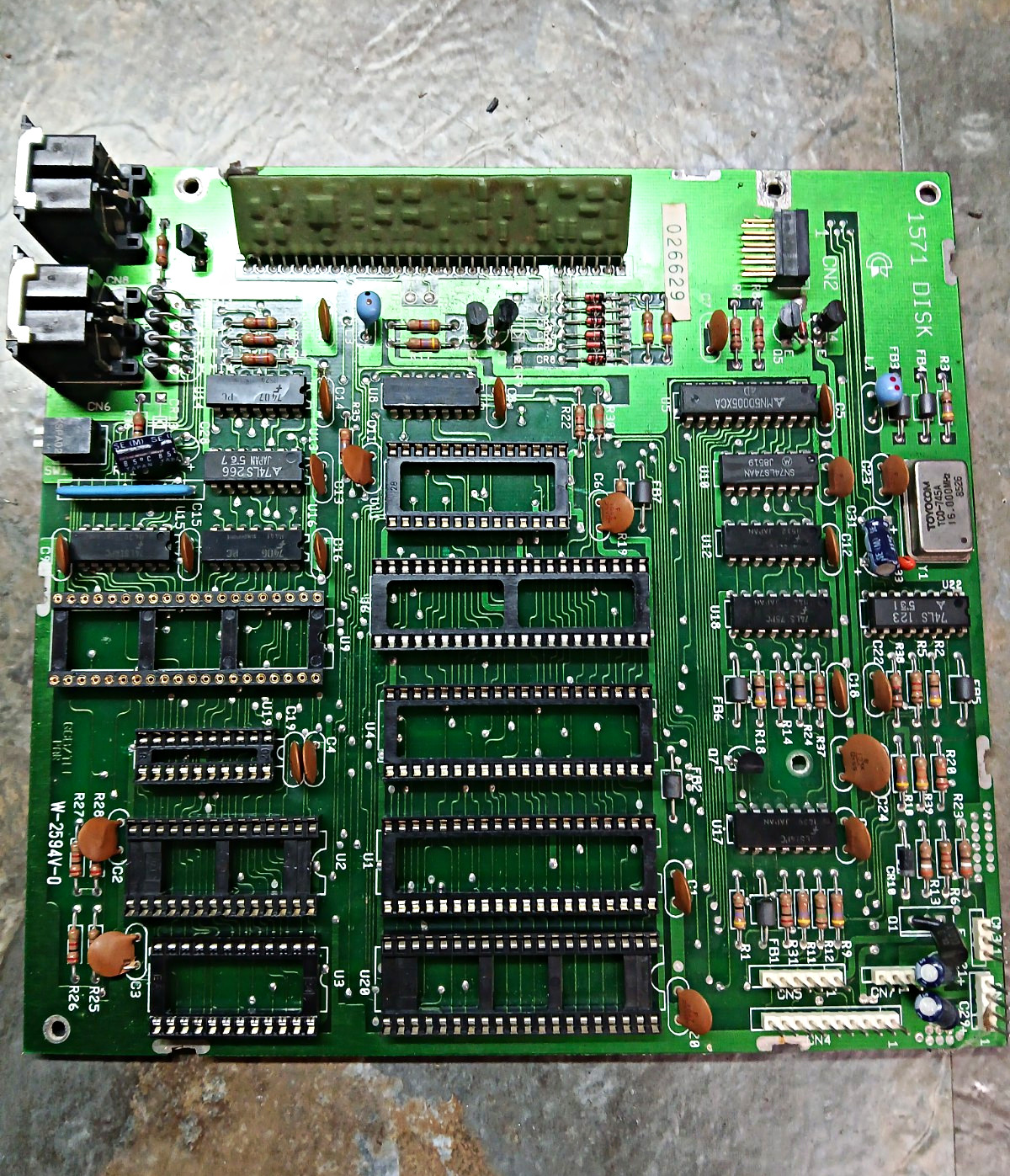 COMMODORE 1571 DISK DRIVE MAINBOARD | WORKING | ADD MAIN CHIPS | US SELLER COMMODORE 1571 DISK DRIVE MAINBOARD | WORKING | ADD MAIN CHIPS | US SELLER