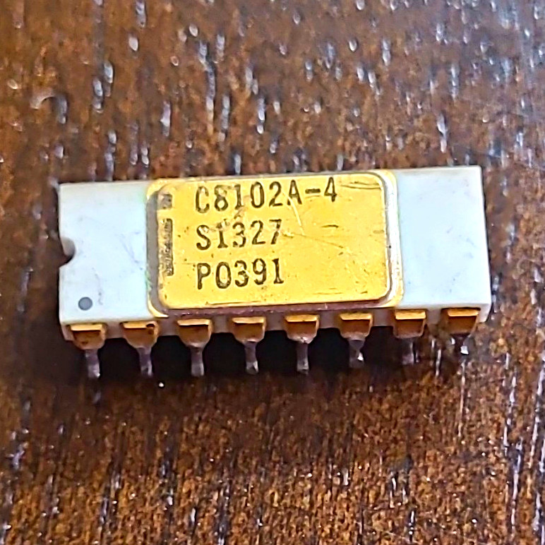 Intel C8102A-4 ceramic vintage chip SOLDER PULL, ALL LEGS INTACT (BO) Intel C8102A-4 ceramic vintage chip SOLDER PULL, ALL LEGS INTACT (BO)