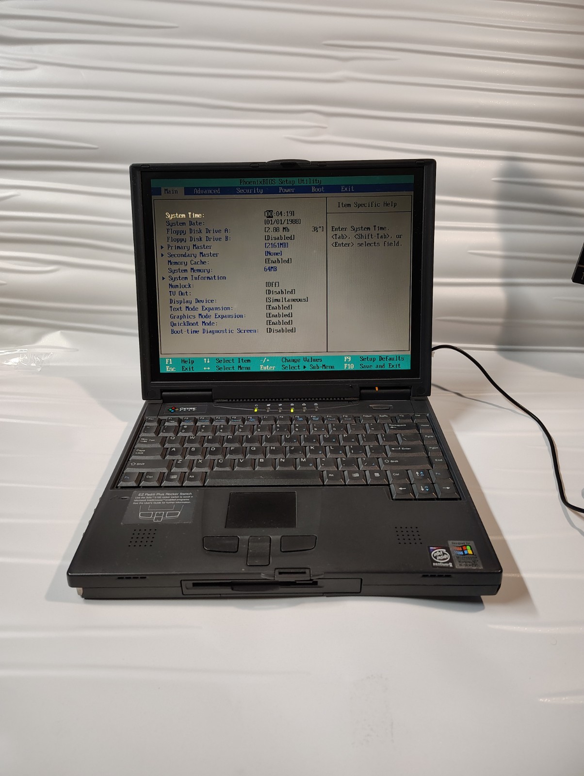 VINTAGE GATEWAY SOLO 5100 LAPTOP BUNDLE CD-ROM FLOPPY BATTERY CORD TESTED WORKS VINTAGE GATEWAY SOLO 5100 LAPTOP BUNDLE CD-ROM FLOPPY BATTERY CORD TESTED WORKS