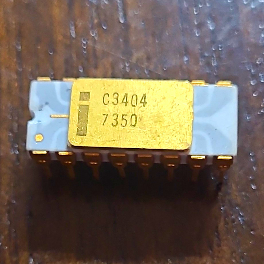 INTEL C3404 VINTAGE Ceramic Gray Trace Chip ALL LEGS INTACT (BO)