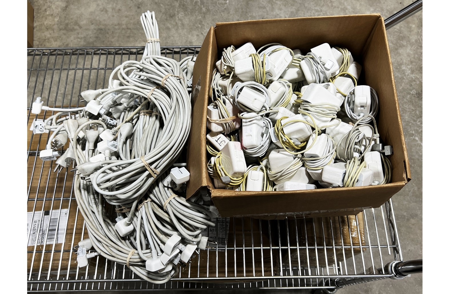 Lot of 100 OEM Apple Magsafe 2 45W AC Adapter A1436 with Power Cable - Grade D Lot of 100 OEM Apple Magsafe 2 45W AC Adapter A1436 with Power Cable - Grade D