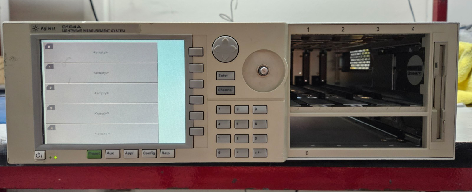 Agilent HP 8164A Lightwave Measurement System Mainframe *Read* | OO320