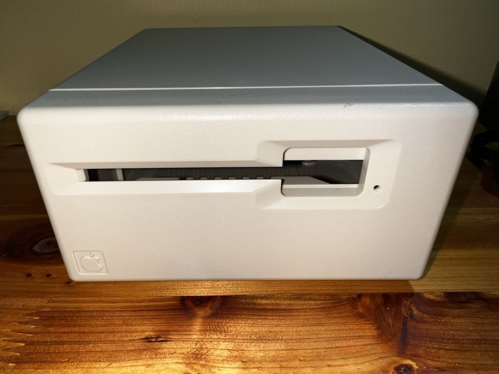 1984 Apple Macintosh Model M0130 EMPTY CASE HOUSING 400K Mac Disk Drive Mac 128K 1984 Apple Macintosh Model M0130 EMPTY CASE HOUSING 400K Mac Disk Drive Mac 128K