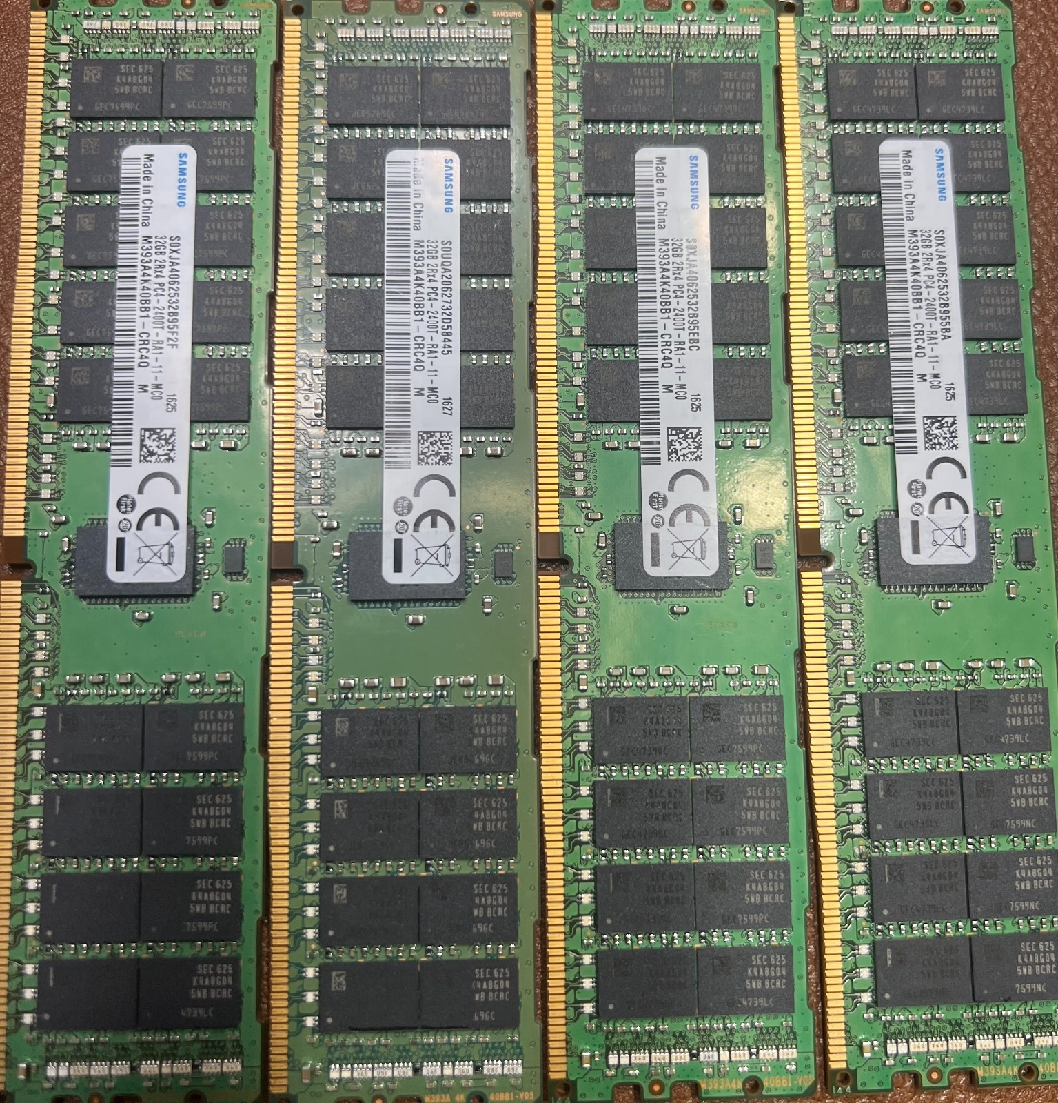 Samsung 32GB 2Rx4 PC4 2400T -RA1-11-MC0 M393A4K0BB1-CRC4Q M (SET OF 4) Samsung 32GB 2Rx4 PC4 2400T -RA1-11-MC0 M393A4K0BB1-CRC4Q M (SET OF 4)