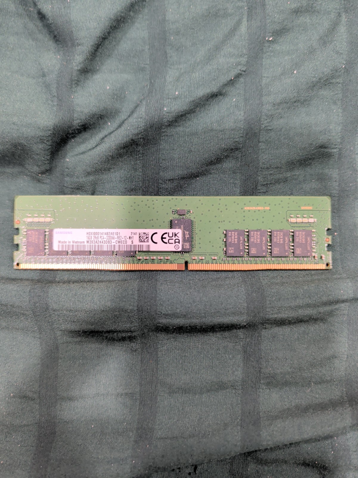 Samsung M393A2K43EB3-CWE 16GB (1x16GB) 2Rx8 PC4-3200AA DDR4 Server Memory