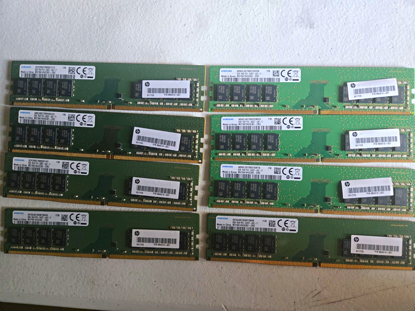 Samsung 64GB (8x8GB) DDR4 DIMM PC4-2400T 288-Pin Unbuffered M378A1K43CB2