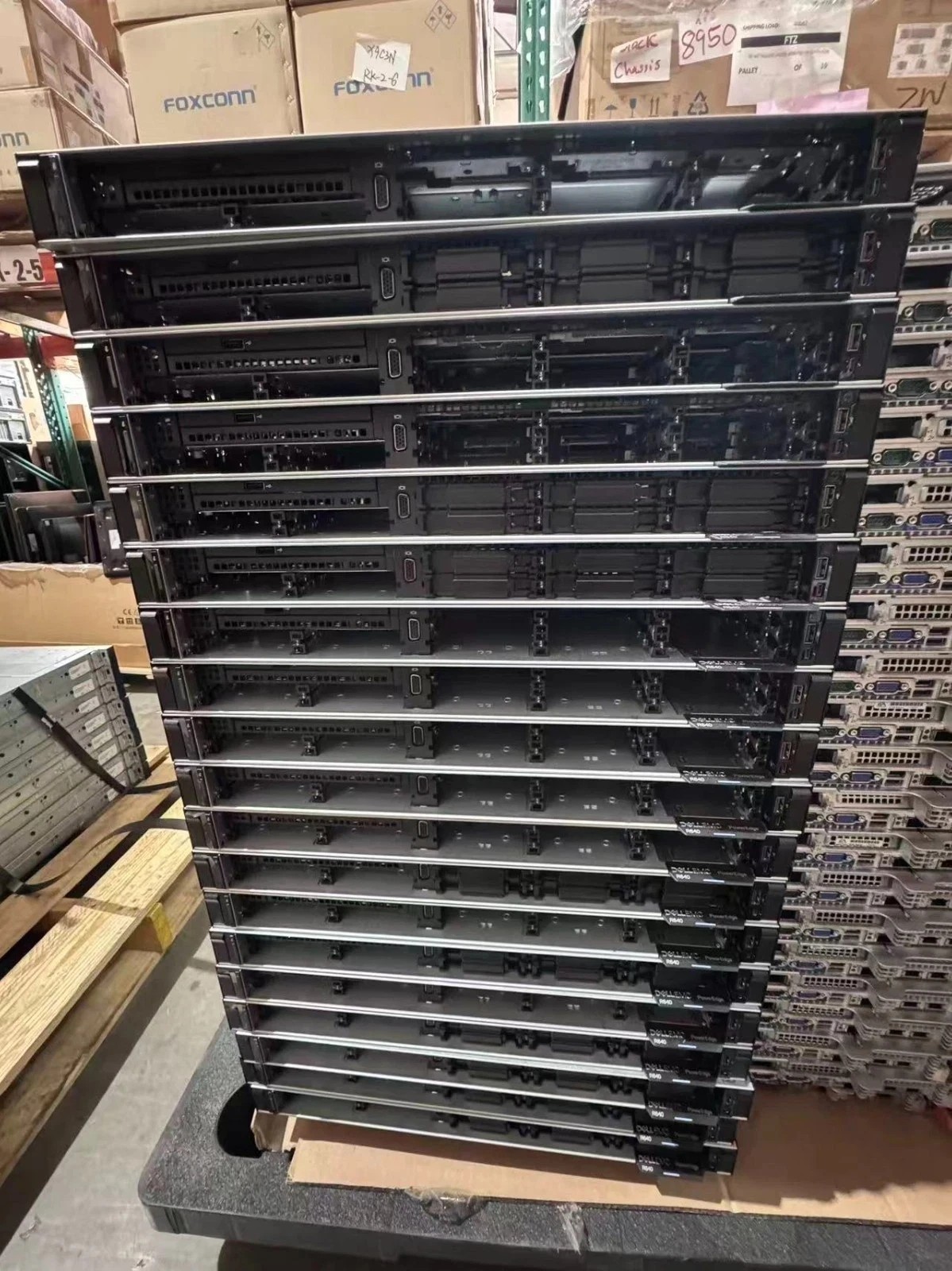 Dell PowerEdge R640 1U 8SFF Server Barebones 2x Gold 5120 64GB H330 2x 750w Dell PowerEdge R640 1U 8SFF Server Barebones 2x Gold 5120 64GB H330 2x 750w